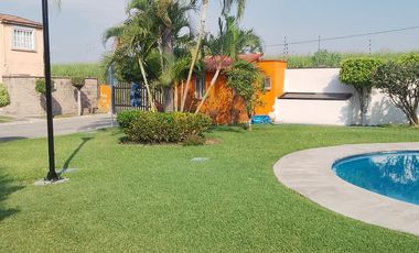 $1,250,000 HERMOSA CASA DOS RECÁMARAS Y ALBELCA, EN LAS GARZAS, TEZOYUCA, EMILIANO ZAPATA, MORELOS