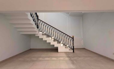 RUMAH MEWAH 3 LANTAI ROOFTOP 
PRIVATE POOL - BISA CUSTOM LAYOUT UNTUK FREE LIFT