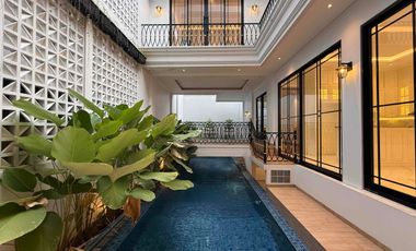RUMAH MEWAH 3 LANTAI ROOFTOP 
PRIVATE POOL - BISA CUSTOM LAYOUT UNTUK FREE LIFT