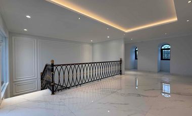 RUMAH MEWAH 3 LANTAI ROOFTOP 
PRIVATE POOL - BISA CUSTOM LAYOUT UNTUK FREE LIFT