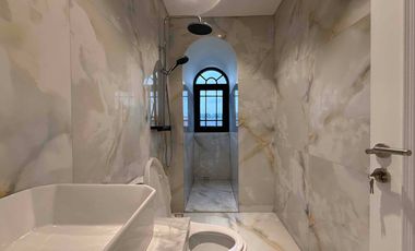 RUMAH MEWAH 3 LANTAI ROOFTOP 
PRIVATE POOL - BISA CUSTOM LAYOUT UNTUK FREE LIFT