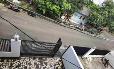Rumah Siap Huni 2,5 Lantai Furnish Taman Aries Jakarta Barat