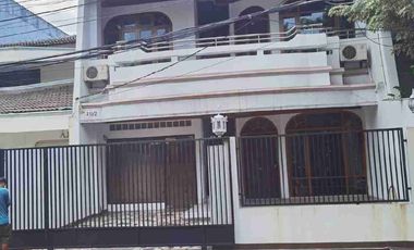 Rumah Siap Huni 2,5 Lantai Furnish Taman Aries Jakarta Barat