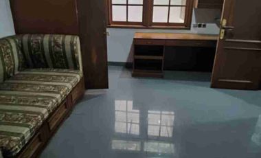 Rumah Siap Huni 2,5 Lantai Furnish Taman Aries Jakarta Barat