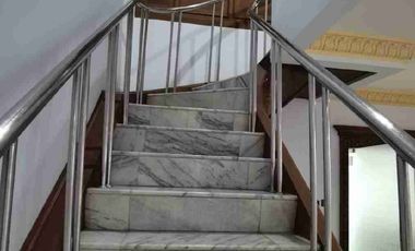 Rumah Siap Huni 2,5 Lantai Furnish Taman Aries Jakarta Barat