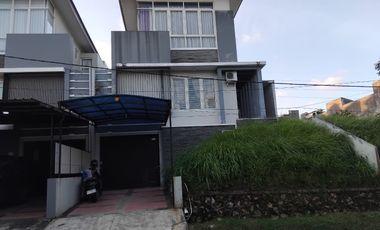 Rumah 2 Lantai Perum Balikpapan Regency, Akses Mudah Cocok Hunian & Investasi