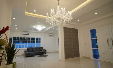 Rumah mewah kemang ada kolam renang dan siap pakai
