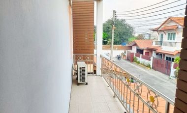 ขายทาวน์เฮ้าส์ หมู่บ้านนาราทิพย์ กระทุ่มแบน สมุทรสาคร