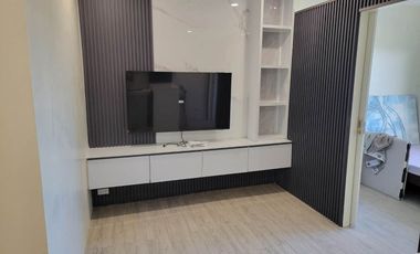 FOR LEASE : AMAIA STEPS