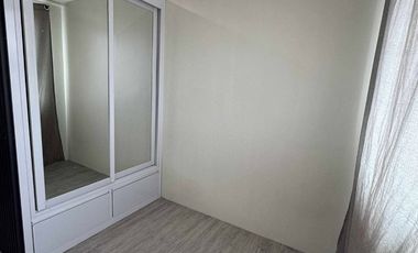 FOR LEASE : AMAIA STEPS