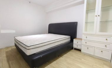 Green Bay Pluit 2BR Hook Full Furnish Interior Rapi – Jalan Kaki ke Baywalk Mall & Akses Tol