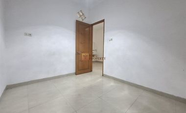 Disewakan Rumah 3 Lantai Tomang Rawa Kepa Raya 5 Kamar Strategis Tanjung Duren