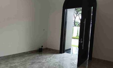 Rumah Ready SiAp Huni Gramercy Depan ST Laurensius Alam Sutera