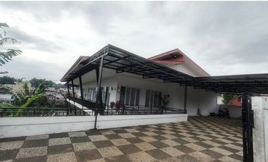 Jual Villa LUAS harga MURAH di Punclut Ciumbuleuit Dago Lembang Bandung