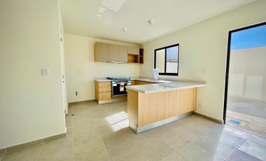 CASA EN RENTA EN MESETA
