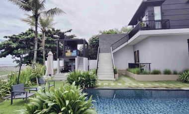 Luxury Beachfront Villa di Saba Gianyar