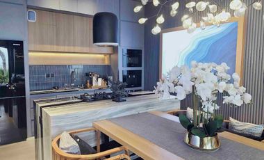 Luxury Beachfront Villa di Saba Gianyar