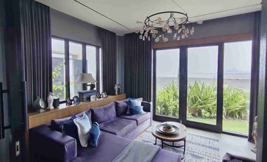 Luxury Beachfront Villa di Saba Gianyar