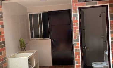 ARRIENDO  BODEGA SECTOR SAN ANDRESITO  CALLE 55