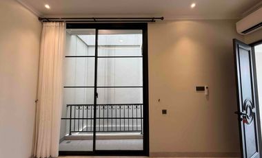 Rumah Mewah 4 Lantai + Rooftop-RUMAH  Jagakarsa – Jakarta Selatan