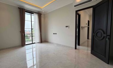 Rumah Mewah 4 Lantai + Rooftop-RUMAH  Jagakarsa – Jakarta Selatan