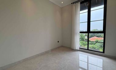 Rumah Mewah 4 Lantai + Rooftop-RUMAH  Jagakarsa – Jakarta Selatan