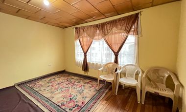 CASA EN VENTA CON POTENCIAL DE INVERSION EN GIRON