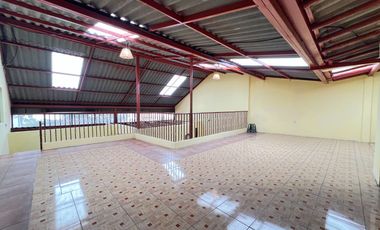 CASA EN VENTA CON POTENCIAL DE INVERSION EN GIRON