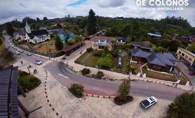 Propiedad con vista directa al Teatro del Lago