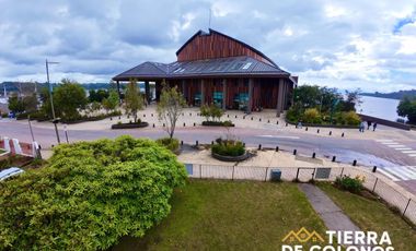 Propiedad con vista directa al Teatro del Lago