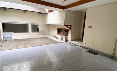 Disewakan Rumah terawat Setrasari Mewah dan Luas dekat PVJ Bandung