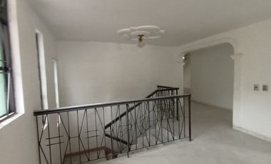 ARRIENDO CASA BARRIO LA CEIBA