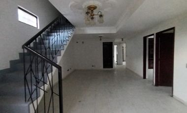 ARRIENDO CASA BARRIO LA CEIBA