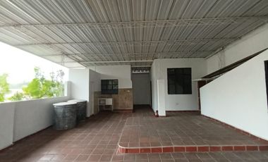 ARRIENDO CASA BARRIO LA CEIBA