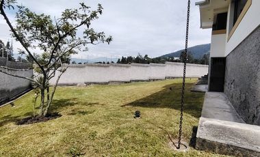 Casa de venta una planta 289 metros construcción 1220 terreno Angamarca - El Tingo  $229.200