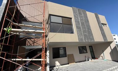 CASA EN VENTA EN PARQUE DUBLIN, LOMAS DE ANGELOPOLIS PUEBLA