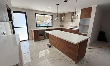 CASA EN VENTA EN PARQUE DUBLIN, LOMAS DE ANGELOPOLIS PUEBLA