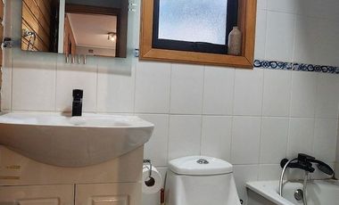 Amplia casa sector Pid Pid, cercana a locomoción y colegios. Castro