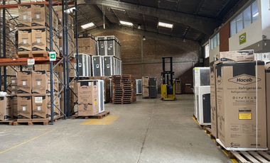 Bodega Alquilo En Conjunto Acopi Yumbo / Alquiler $50 Millones / Área Total construida: 2.500 m2