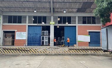 Bodega Alquilo En Conjunto Acopi Yumbo / Alquiler $50 Millones / Área Total construida: 2.500 m2