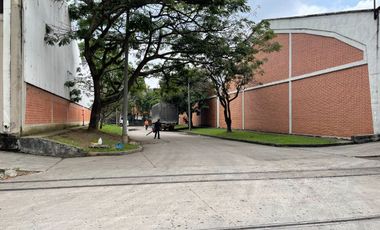 Bodega Alquilo En Conjunto Acopi Yumbo / Alquiler $50 Millones / Área Total construida: 2.500 m2