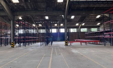 Bodega Alquilo En Conjunto Acopi Yumbo / Alquiler $50 Millones / Área Total construida: 2.500 m2