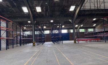 Bodega Alquilo En Conjunto Acopi Yumbo / Alquiler $50 Millones / Área Total construida: 2.500 m2