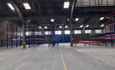 Bodega Alquilo En Conjunto Acopi Yumbo / Alquiler $50 Millones / Área Total construida: 2.500 m2