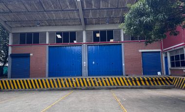 Bodega Alquilo En Conjunto Acopi Yumbo / Alquiler $50 Millones / Área Total construida: 2.500 m2