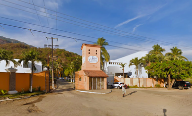 Vive en esta hermosa casa cerca de la playa!!! Remate Bancario en Real del Country, Manzanillo Colima