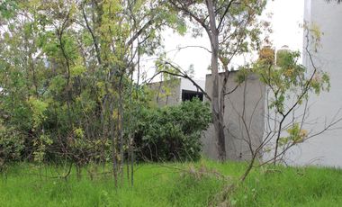 Lote de Terreno en Venta en Bosques de Las Lomas con Frente a Dos Calles.