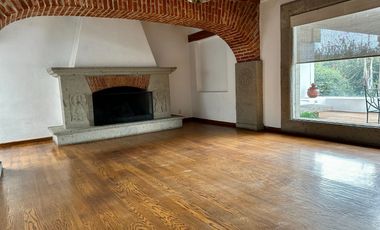 Impresionante Casa en Condominio Privado en Contadero.