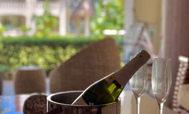 Departamento en Cancún Zona Hotelera – Planta Baja Frente a Alberca | 3 Habitaciones