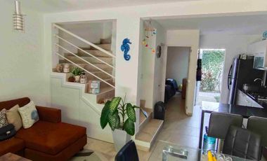 Casa tres recámaras, incluye roof garden con jacuzzi alberca climatizada se acepta crédito Infonavit